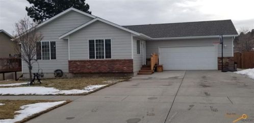 7205 Castlewood Dr, Summerset, SD 57718-9874