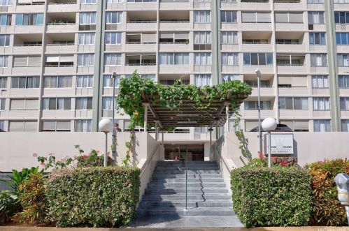 780 Amana St, Honolulu HI  96814-3247 exterior