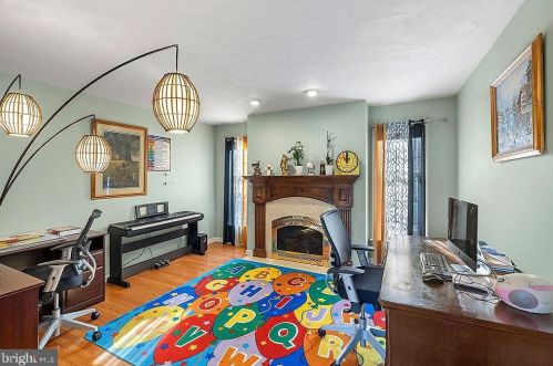 381 Thornhill Dr, Hanover PA  17331-7976 exterior