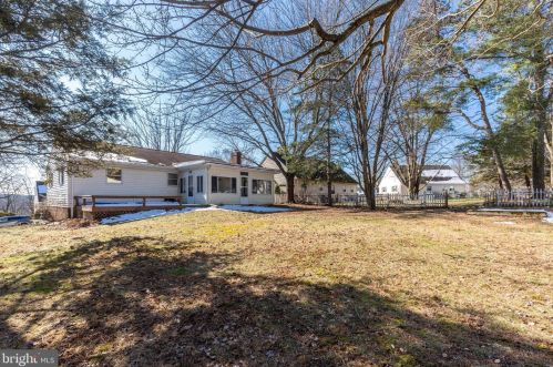 130 Bragg St, Hanover, PA 17331-9332