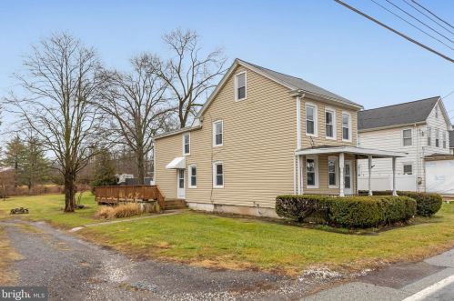 1030 Hanover St, Pottstown PA  19465-7526 exterior