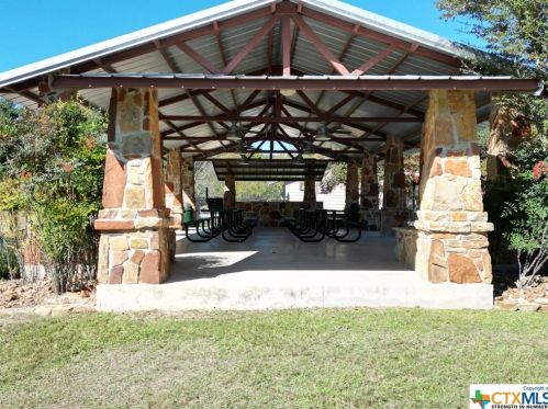 1044 Pegasus Dr, Spring Branch TX 78070 exterior