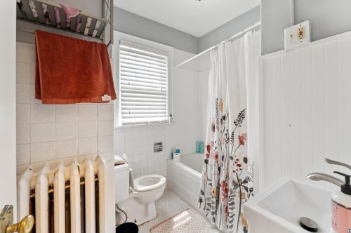 310 15 Ave, Duluth MN 55812-1677 exterior