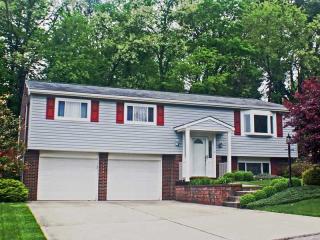 106 Briar Crest Dr, Monroeville, PA 15146-4349