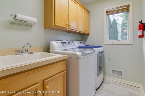 13155 Starwood Ln, Dewitt MI 48820-9028 exterior