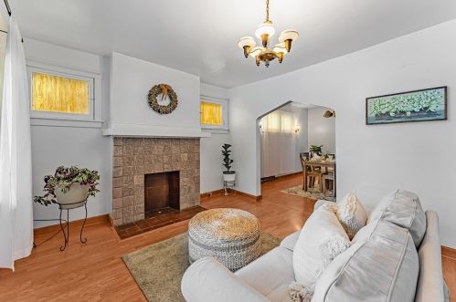 109 Imogene Rd, Pittsburgh, PA 15217-2936