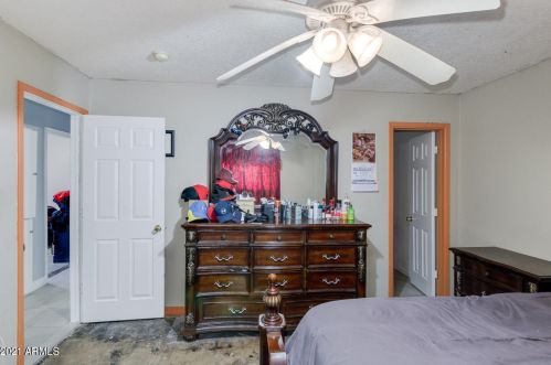 4419 Earll Dr, Phoenix AZ  85031-3821 exterior