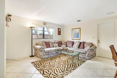 320 3 Ct, Boca Raton FL 33432-4032 exterior