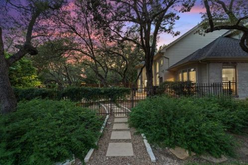 205 Champion Dr, Austin TX 78734-5103 exterior