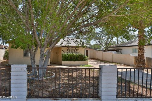 411 41st Pl, Phoenix, AZ 85008-6417