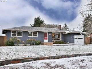 13030 Ash St, Portland, OR 97233-1523