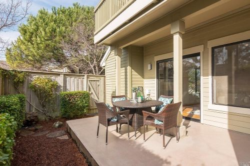 121 Eucalyptus Knl St, Mill Valley CA 94941-2247 exterior