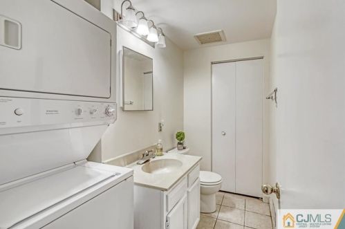 72 David Brearly Ct, Princeton NJ 08540-7657 exterior