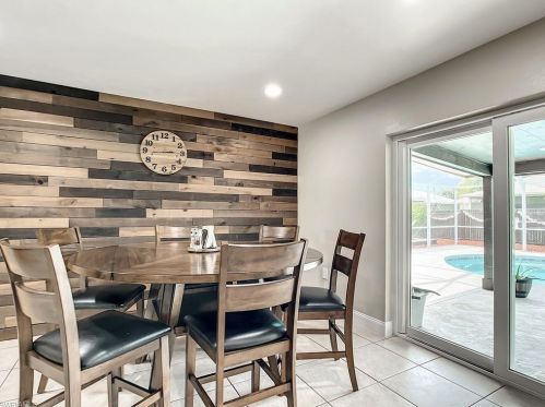 4039 Mohawk Pl, Naples FL 34112-6748 exterior