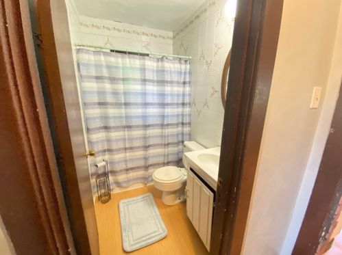 10052 Calvin St, Pittsburgh PA 15201-1144 exterior