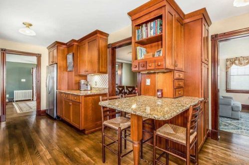 33 Ketewamoke Ave, Babylon NY 11702-1906 exterior