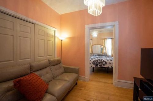 703 28 St, Union City NJ 07087-2305 exterior