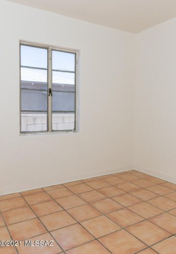 1710 Grant Rd, Tucson AZ 85712-2237 exterior