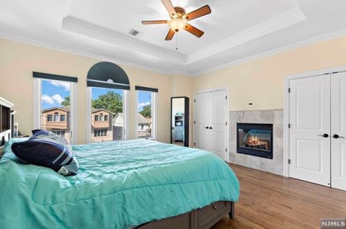 435 Nelson Ave, Cliffside Park NJ 07010-1818 exterior