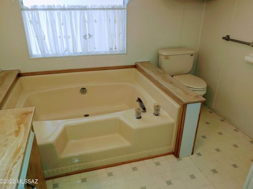 97 Aliso Dr, Green Valley AZ 85614-4224 exterior