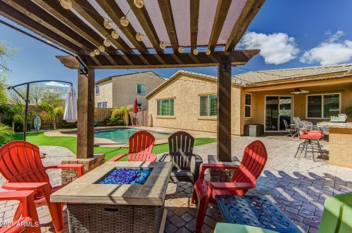 3765 Aracely Dr, Phoenix AZ 85087-5998 exterior