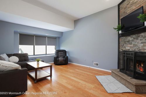 257 Clubhouse Dr, Middletown NJ  07748-1324 exterior