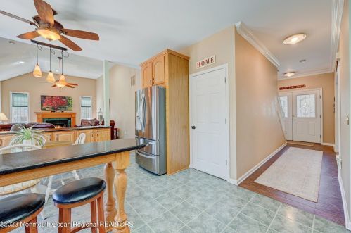 327 Frank Applegate Rd, Jackson Twp NJ  08527-4217 exterior