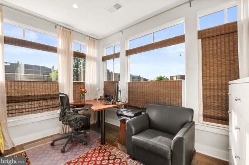 1127 Royal St, Alexandria VA  22314-1406 exterior