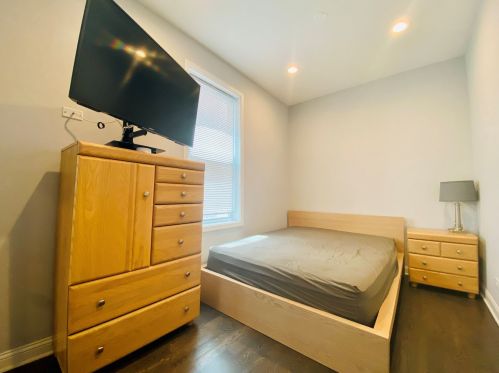 2316 Kedvale Ave, Chicago IL 60629-5110 exterior