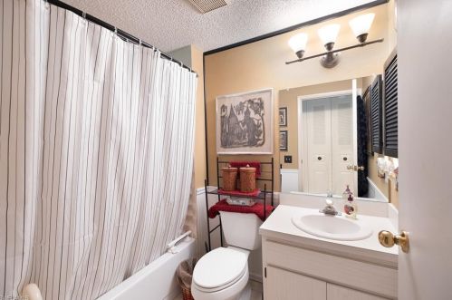 4543 Genoa Ave, Naples FL exterior