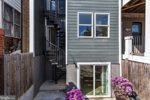 1214 Euclid St, Washington DC  20009-5330 exterior