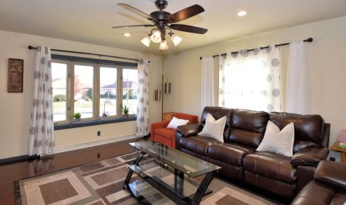 1911 Plainfield Ave, Milwaukee, WI 53221-1913