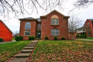 2264 Shannawood Dr, Lexington KY  40513-1332 exterior