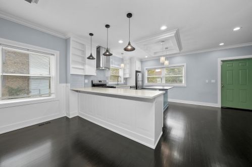 5650 Bishop St, Chicago IL  60636-1316 exterior