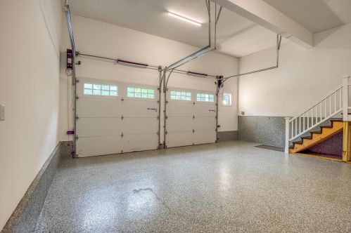 362 Grant Rd, Newmarket NH 03857-2108 exterior