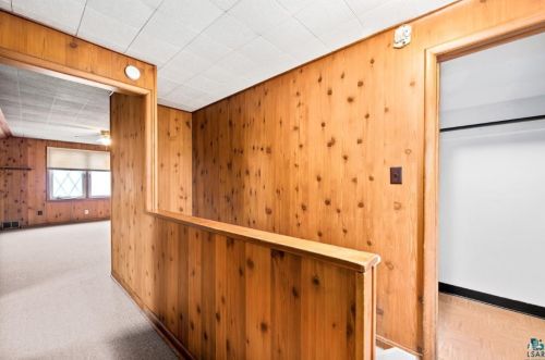 2425 London Rd, Duluth MN 55812-2222 exterior