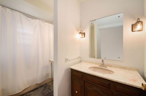 2016 Marcoux Ave, Meskegon MI  49442-2522 exterior