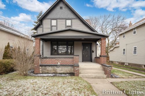 1009 2nd St, Grand Rapids, MI 49504-5001