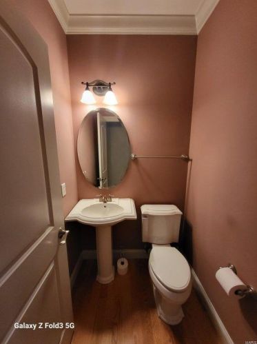 1 Crabapple Ct, Saint Louis MO 63132-3422 exterior