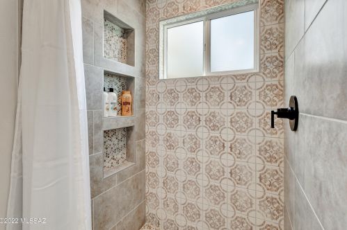 8257 Beverly St, Tucson AZ  85710-5931 exterior