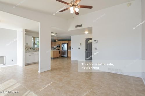 7005 Camino De Ln Tierra, Tucson AZ 85705-1008 exterior