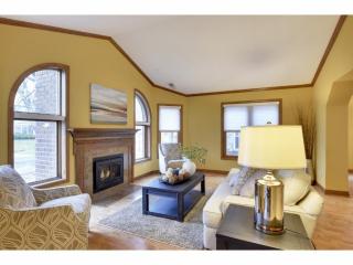308 Parkway Ct, Minneapolis, MN 55419-1463