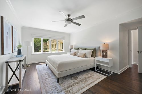 414 Wellington Ave, Chicago IL  60657-5804 exterior