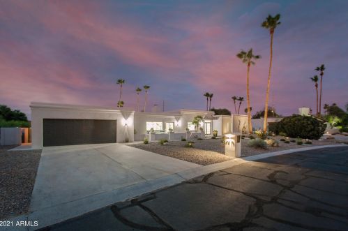 9919 47th Pl, Phoenix AZ  85028-4242 exterior