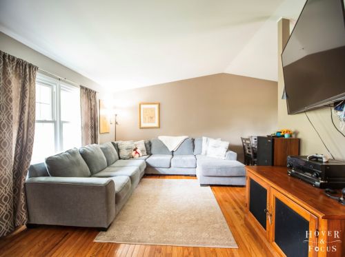 1248 Bunker St, Bull Valley, IL 60098-3942