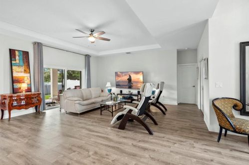 294 Ridgecrest Dr, Fort Pierce FL  34953-8303 exterior