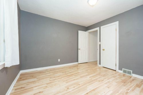 2206 Frst Dr, Kalamazoo MI 49002-6442 exterior