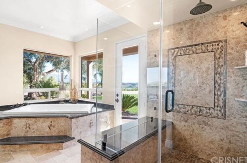 39625 Calle Cabernet, Temecula CA 92591-4005 exterior