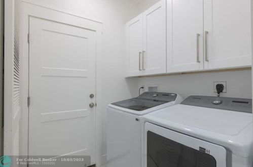 2470 Webster Ln, Fort Pierce FL 34953-5751 exterior