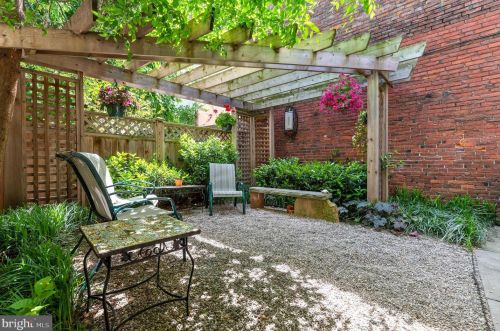 413 10th St, Philadelphia PA 19148-5006 exterior